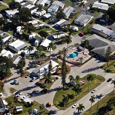 Fort Myers Beach Resort Two-Bedroom Park Model 4 Harlem Heights Buitenkant foto