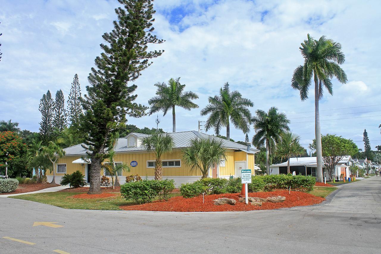 Fort Myers Beach Resort Two-Bedroom Park Model 4 Harlem Heights Buitenkant foto